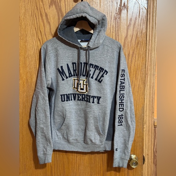Champion Marquette University women’s small hoodie - Picture 1 of 7